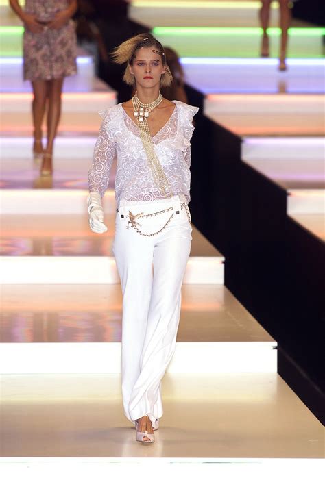 chanel spring summer 2001|chanel runway 2001.